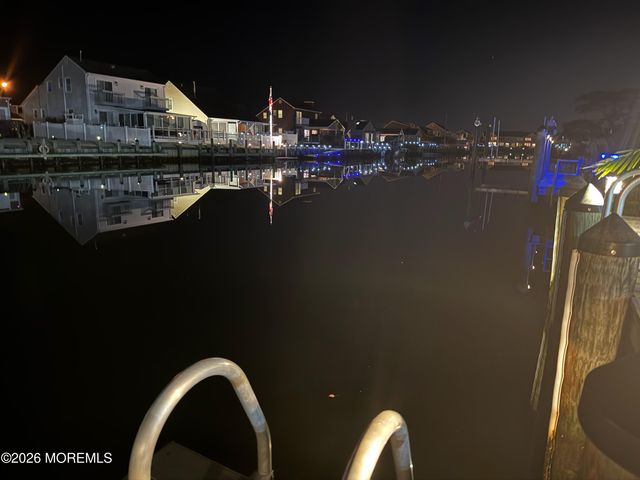 71 Ronald Avenue S, Bayville, NJ 08721