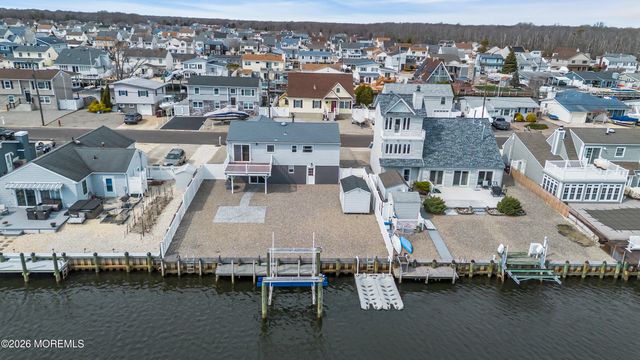 71 Ronald Avenue S, Bayville, NJ 08721