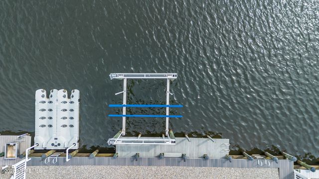 71 Ronald Avenue S, Bayville, NJ 08721