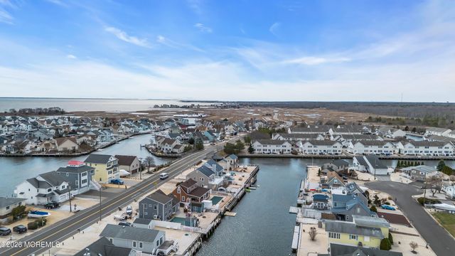 71 Ronald Avenue S, Bayville, NJ 08721