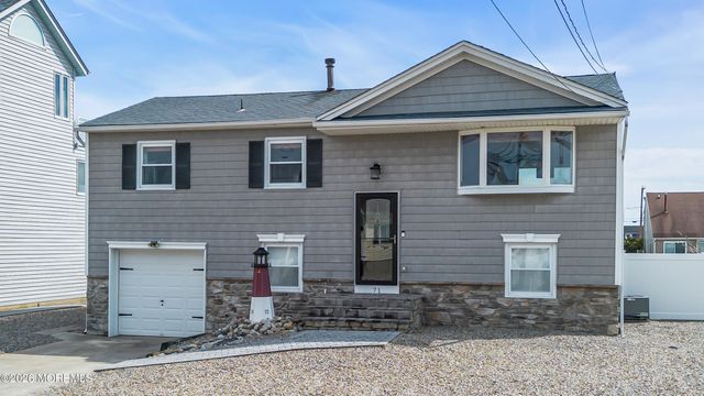 71 Ronald Avenue S, Bayville, NJ 08721