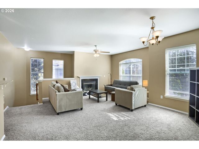 1231 Ne HORIZON Loop 209, Hillsboro, OR 97124