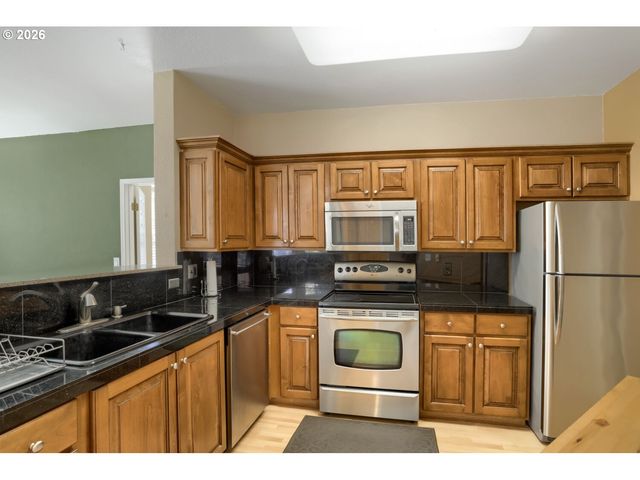1231 Ne HORIZON Loop 209, Hillsboro, OR 97124