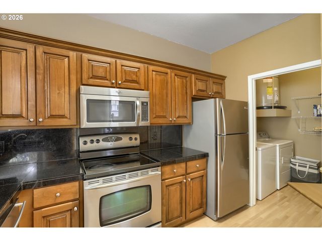 1231 Ne HORIZON Loop 209, Hillsboro, OR 97124