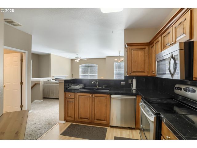 1231 Ne HORIZON Loop 209, Hillsboro, OR 97124