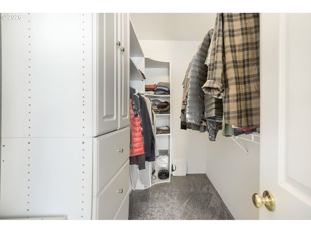 1231 Ne HORIZON Loop 209, Hillsboro, OR 97124