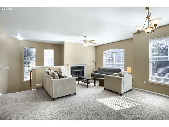 1231 Ne HORIZON Loop 209, Hillsboro, OR 97124