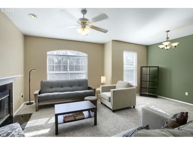 1231 Ne HORIZON Loop 209, Hillsboro, OR 97124