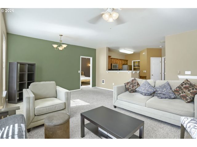 1231 Ne HORIZON Loop 209, Hillsboro, OR 97124