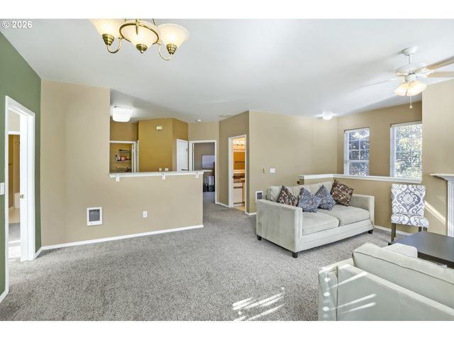 1231 Ne HORIZON Loop 209, Hillsboro, OR 97124