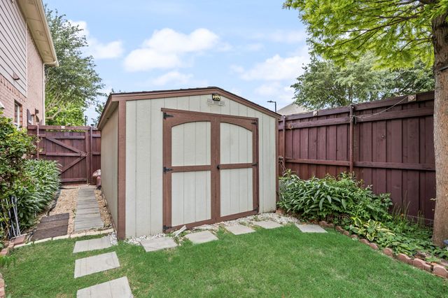 1501 Weathered Wood Lane, Garland, TX 75040