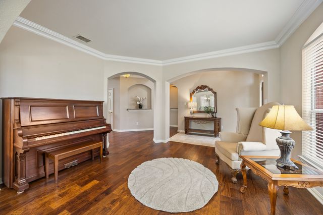 1501 Weathered Wood Lane, Garland, TX 75040