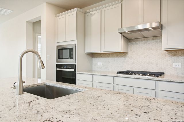 12812 Doric Dawn Blank, San Antonio, TX 78245