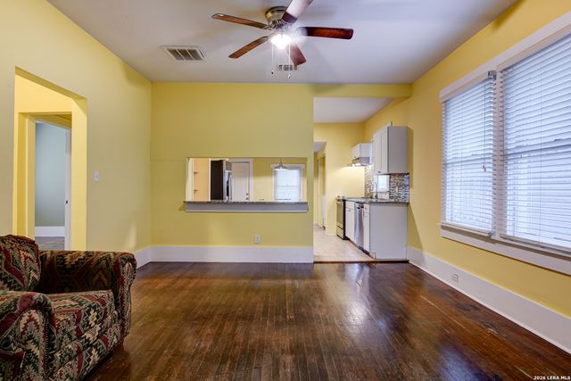 332 Avondale Ave., San Antonio, TX 78223