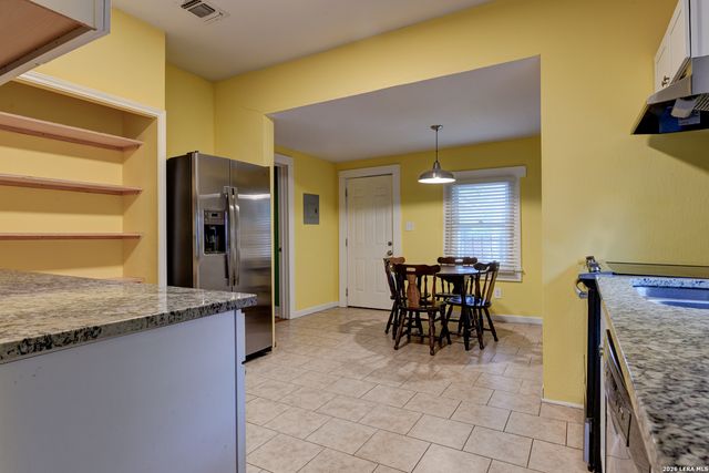 332 Avondale Ave., San Antonio, TX 78223