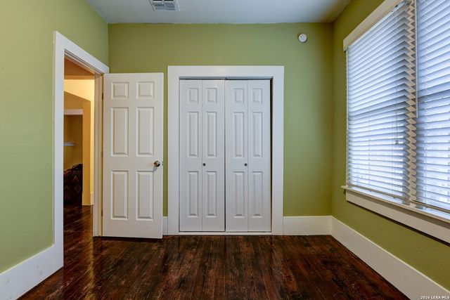 332 Avondale Ave., San Antonio, TX 78223