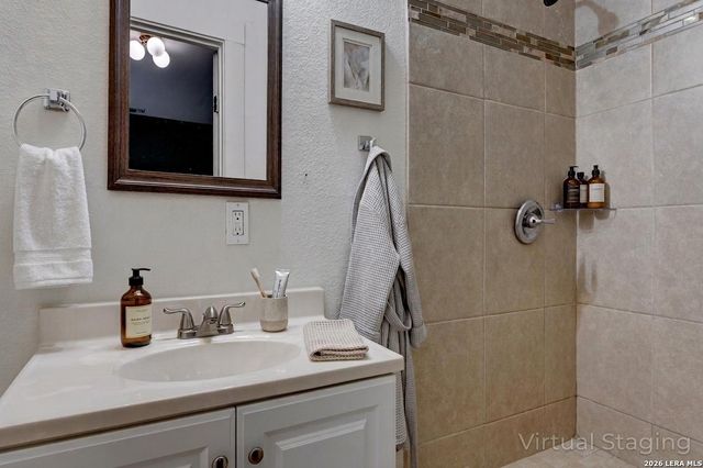 332 Avondale Ave., San Antonio, TX 78223