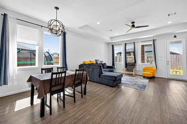 9703 Arrigoni Creek Drive, Cypress, TX 77433