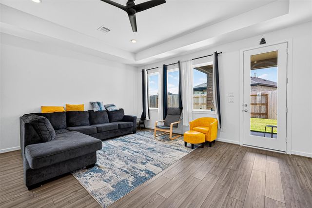 9703 Arrigoni Creek Drive, Cypress, TX 77433