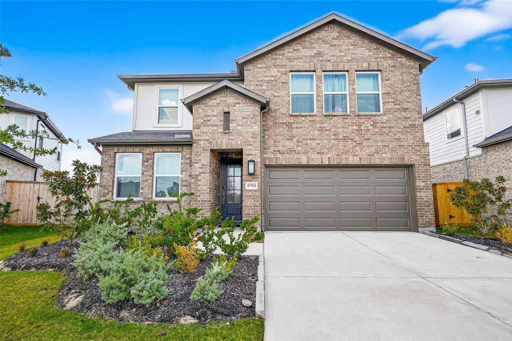 9703 Arrigoni Creek Drive, Cypress, TX 77433