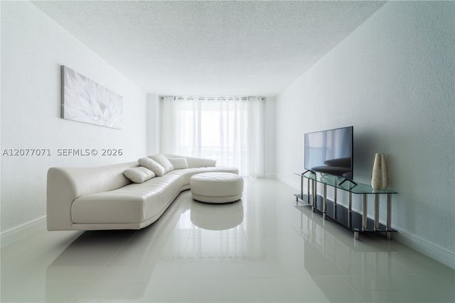 19390 Collins Ave 419, Sunny Isles Beach, FL 33160
