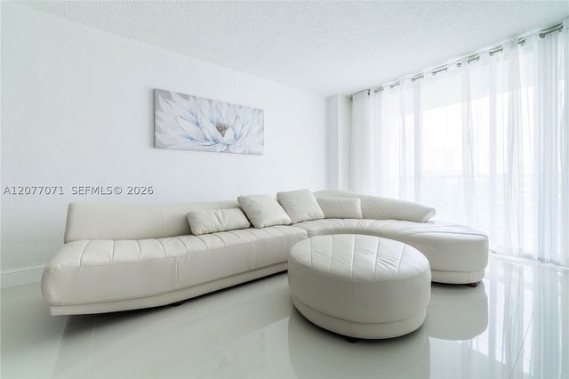 19390 Collins Ave 419, Sunny Isles Beach, FL 33160