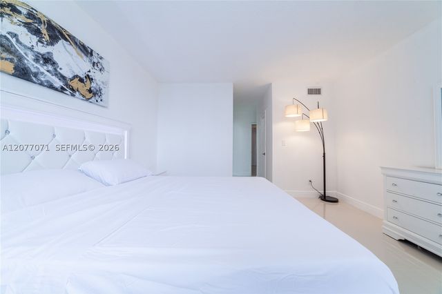 19390 Collins Ave 419, Sunny Isles Beach, FL 33160