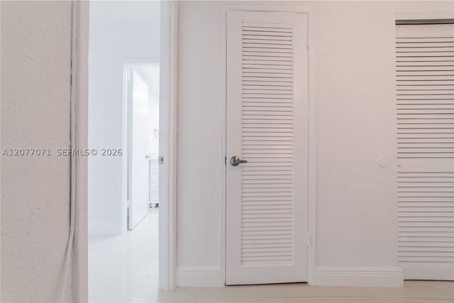 19390 Collins Ave 419, Sunny Isles Beach, FL 33160