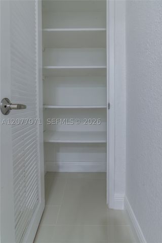 19390 Collins Ave 419, Sunny Isles Beach, FL 33160