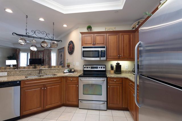 9994 Beach Club Dr Apt 701, Myrtle Beach, SC 29572