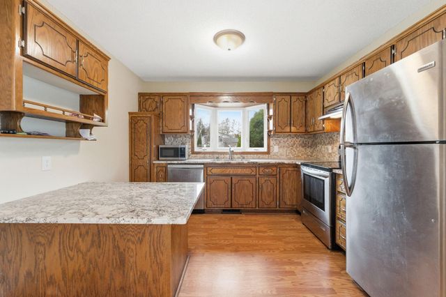 1533 79th Avenue N, Brooklyn Park, MN 55444