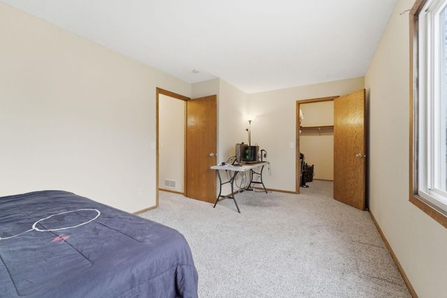 1533 79th Avenue N, Brooklyn Park, MN 55444