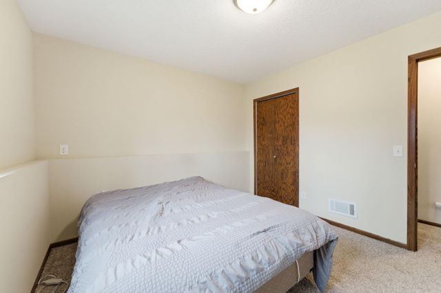 1533 79th Avenue N, Brooklyn Park, MN 55444