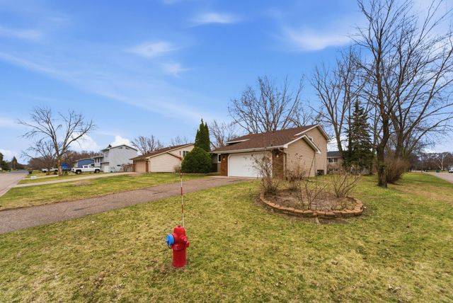 1533 79th Avenue N, Brooklyn Park, MN 55444