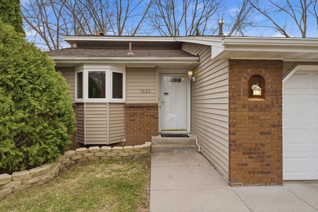 1533 79th Avenue N, Brooklyn Park, MN 55444