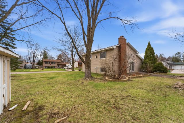 1533 79th Avenue N, Brooklyn Park, MN 55444