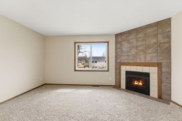 1533 79th Avenue N, Brooklyn Park, MN 55444