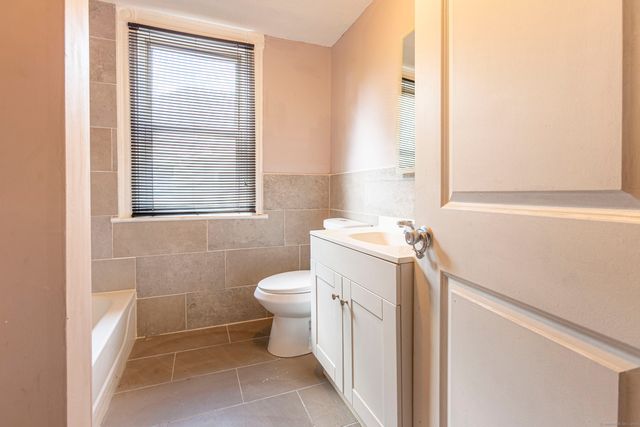 62 Burton Street, Hartford, CT 06112