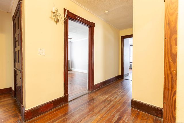 62 Burton Street, Hartford, CT 06112