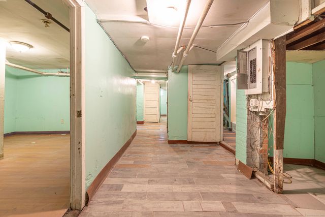 62 Burton Street, Hartford, CT 06112