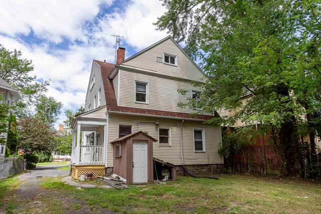 62 Burton Street, Hartford, CT 06112