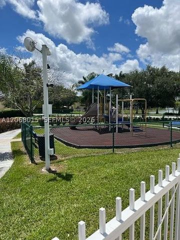350 NE 31st Ter 0, Homestead, FL 33033