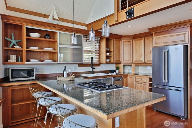 2282 Whidbey Shores Road, Langley, WA 98260