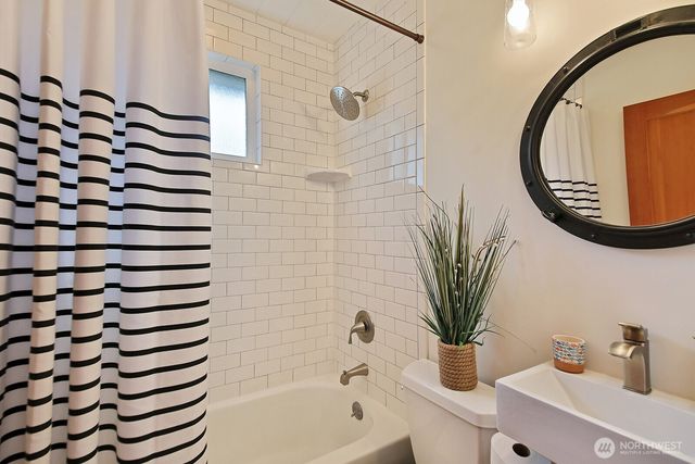 2282 Whidbey Shores Road, Langley, WA 98260