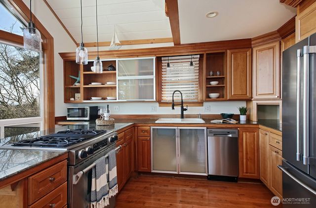 2282 Whidbey Shores Road, Langley, WA 98260