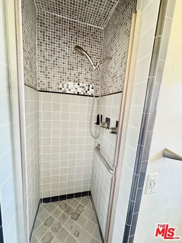 7428 W 81St Street, Los Angeles, CA 90045