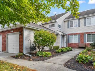 217 Sierra Pass Drive, Schaumburg, IL 60194