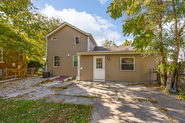 209 N Hunter Street, Thornton, IL 60476