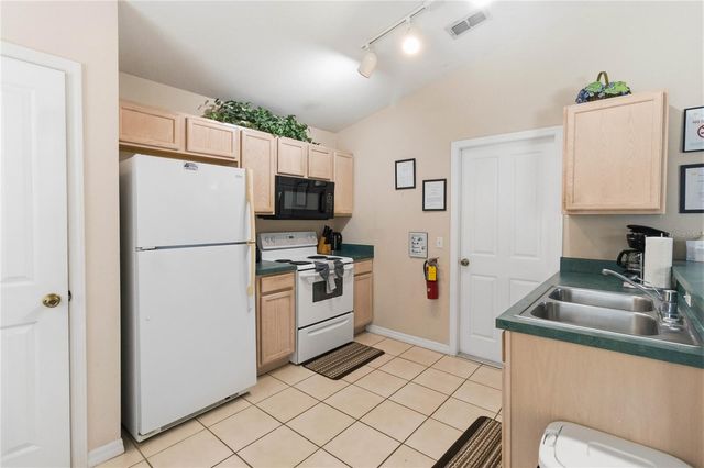 446 RESERVE DRIVE, Davenport, FL 33896