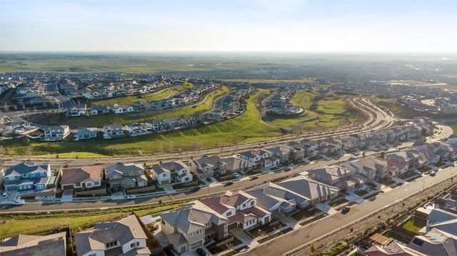 4773 Iron Bird Dr, Folsom, CA 95630